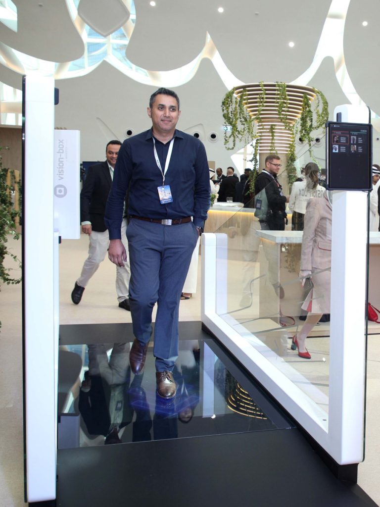 Immigration Tunnel_Free Flow