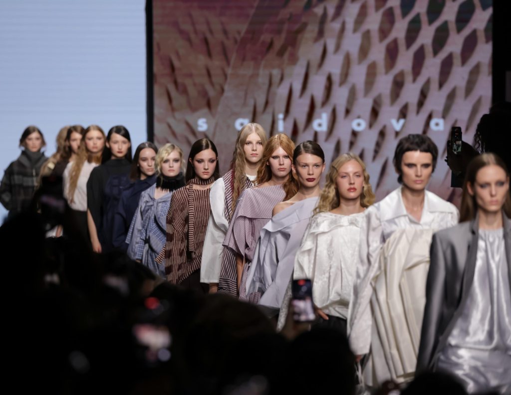 Moscow Fashion Week Boosts Middle Eastern Modest Style