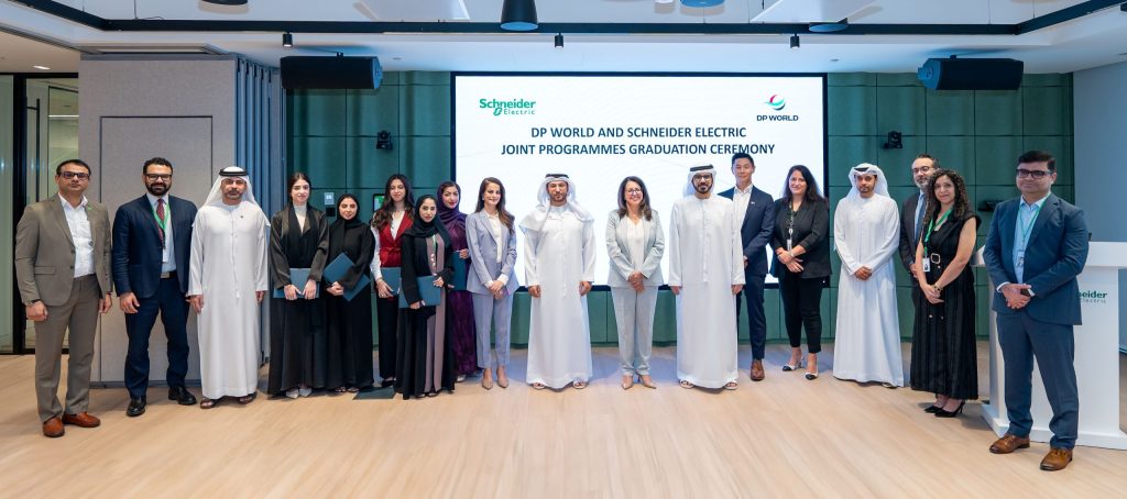 15 Emirati Leaders Graduate from Landmark Leadership Programs by Schneider Electric, DP World