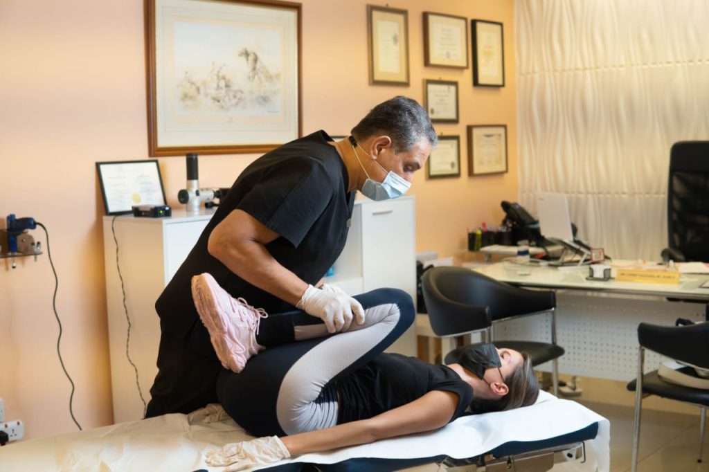 Dubai Chiropractor Highlights Rising Cases of Back and Neck Pain